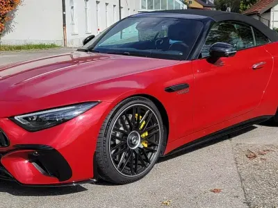 Gebraucht Mercedes SL63 AMG AMG 585 PS (430 kW) 2023 Rot Cabrio