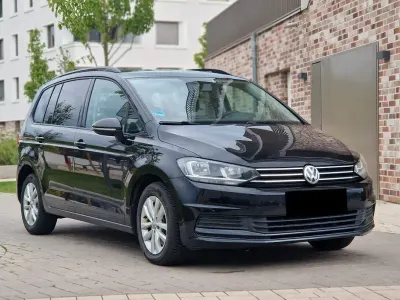 Gebraucht VW Touran 150 PS (110 kW) 2016 Schwarz Van / Kleinbus