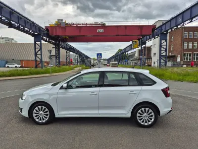 Gebraucht Skoda Rapid 95 PS (69 kW) 2018 Weiß Kleinwagen