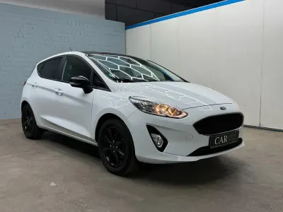 Używany Ford Fiesta Cool & Connect 86 KM (63 kW) 2018 Biały Hatchback