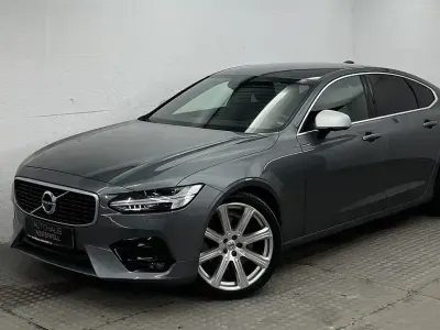 Usata Volvo S90 R-Design 316 CV (232 kW) 2018 Grigio Berlina