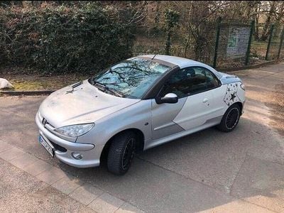 Gebraucht Peugeot 206 CC 109 PS (80 kW) 2005 Silber Cabrio