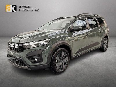 Gebraucht Dacia Jogger Expression 101 PS (74 kW) 2025 Grün Van / Kleinbus