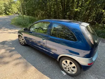 Gebraucht Opel Corsa 75 PS (55 kW) 2003 Blau Kleinwagen