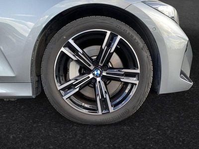 Gebraucht BMW 330 M Sport 245 PS (180 kW) 2025 Skyscraper grau metallic Kombi