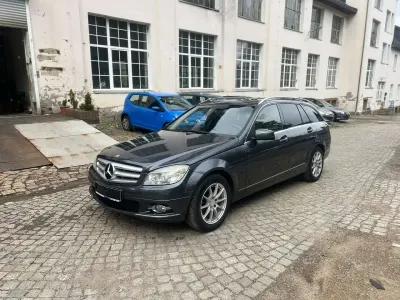 Gebraucht Mercedes C180 156 PS (114 kW) 2009 Grau Kombi