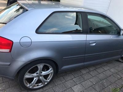 gebraucht Audi A3 Attracion silber mettalic BJ2004