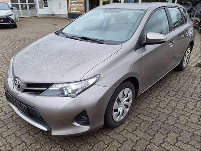 Second-hand Toyota Auris Cool 90 CP (66 kW) 2013 Berlinǎ