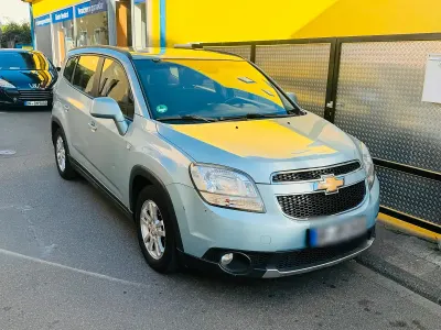 Gebraucht Chevrolet Orlando 163 PS (119 kW) 2011 Blau Van / Kleinbus