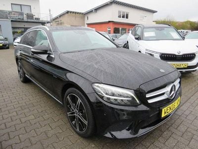 Gebraucht Mercedes C300e Avantgarde 194 PS (142 kW) 2021 Schwarz  unilack Kombi