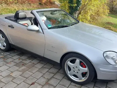 Gebraucht Mercedes SLK230 197 PS (144 kW) 1997 Silber Cabrio