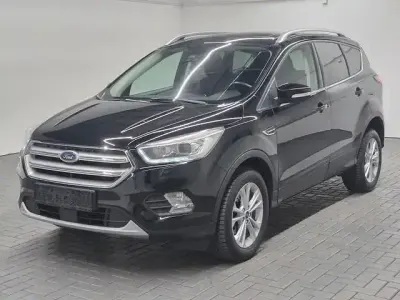 Gebraucht Ford Kuga Titanium 150 PS (110 kW) 2019 Iridiumschwarzmet. SUV