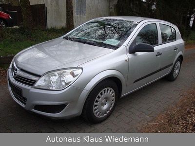 Usata Opel Astra 90 CV (66 kW) 2009 Argento Berlina