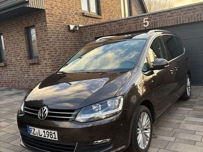 Gebraucht VW Sharan Cup 140 PS (102 kW) 2014 Braun Van / Kleinbus