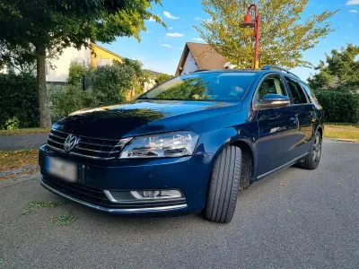 Gebraucht VW Passat 140 PS (102 kW) 2012 Blau Kombi