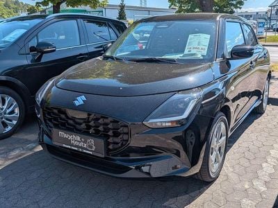 Neu Suzuki Swift Comfort 83 PS (61 kW) 2025 Schwarz Limousine