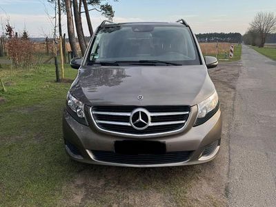 Gebraucht Mercedes V220 Edition 163 PS (119 kW) 2018 Grau Van / Kleinbus