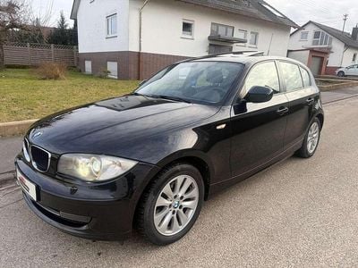 Gebraucht BMW 116 122 PS (89 kW) 2011 Schwarz Kleinwagen