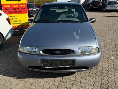Używany Ford Fiesta Style 60 KM (44 kW) 1998 Szary Hatchback