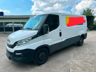 Gebraucht Iveco Daily 136 PS (100 kW) 2018 Weiß Limousine