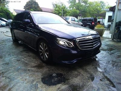 Mercedes E220
