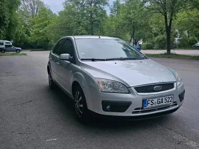 Gebraucht Ford Focus 90 PS (66 kW) 2007 Grau Limousine