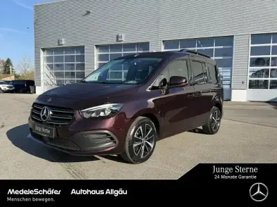 Usata Mercedes T180 Progressive 131 CV (96 kW) 2023 Rosso Monovolume