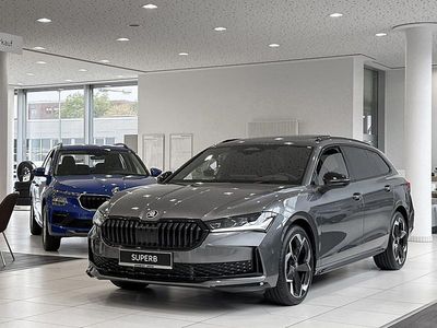 Graphite grau (grau) Neu 2026 Skoda Superb SportLine Kombi | 67.650 €