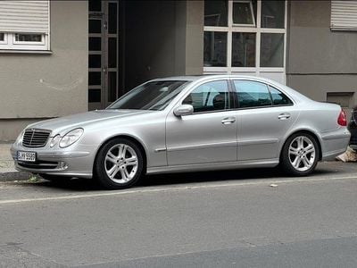 Gebraucht Mercedes E320 224 PS (164 kW) 2002 Silber Limousine