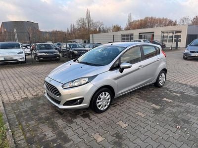 Second-hand Ford Fiesta 75 CP (55 kW) 2015 Argintiu Hatchback