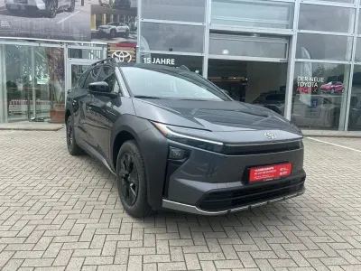 Neu Toyota bZ4X 164 kW (224 PS) 2026 Magnetite grey metallic SUV
