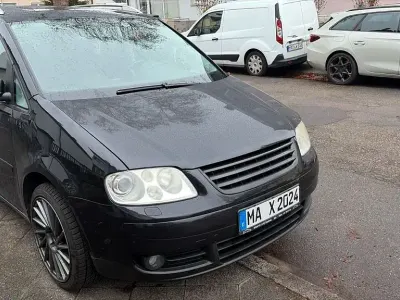 Gebraucht VW Touran Trendline 150 PS (110 kW) 2004 Schwarz Van / Kleinbus