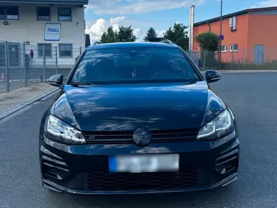 Gebraucht VW Golf VII R-line 150 PS (110 kW) 2020 Schwarz Kombi