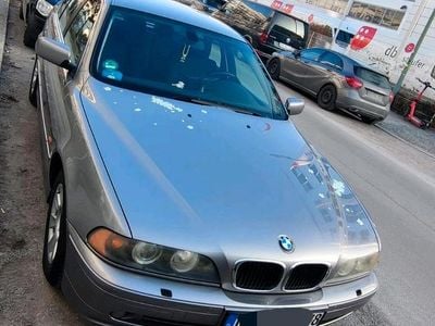 Gebraucht BMW 520 170 PS (125 kW) 2001 Silber Limousine