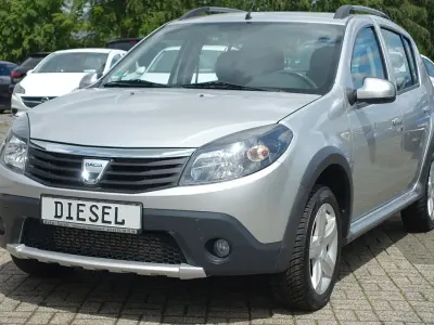 Gebraucht Dacia Sandero Stepway 68 PS (50 kW) 2010 Silber SUV