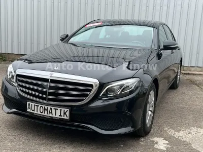 Gebraucht Mercedes E220 194 PS (142 kW) 2020 Schwarz Limousine