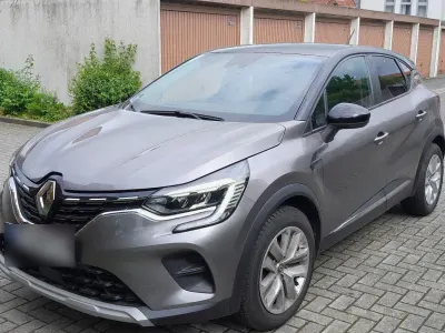 Używany Renault Captur Experience 101 KM (74 kW) 2020 Szary SUV