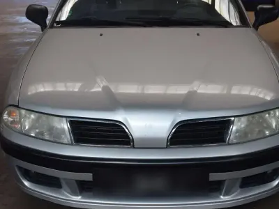 Gebraucht Mitsubishi Carisma 125 PS (91 kW) 2000 Grau Limousine