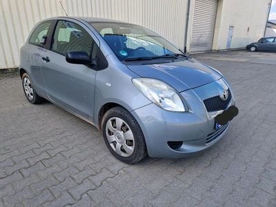 Gebraucht Toyota Yaris Sol 69 PS (50 kW) 2006 Silber Kleinwagen