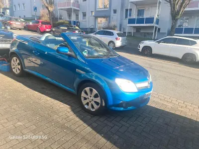 Gebraucht Opel Tigra 90 PS (66 kW) 2009 Blau Cabrio