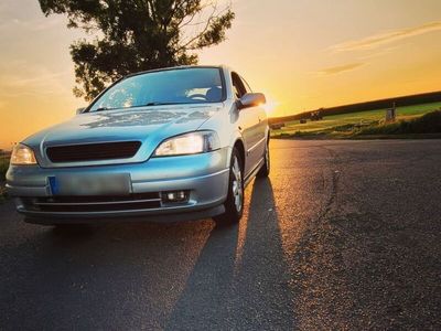 gebraucht Opel Astra 1,8 16V Sondermodel Silver Edition