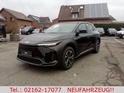 Schwarz Neu 2025 Toyota bZ4X Comfort SUV | 33.990 € (Superpreis)