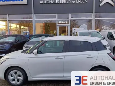 Neu Suzuki Swift Comfort 83 PS (61 kW) 2025 Weiß Limousine