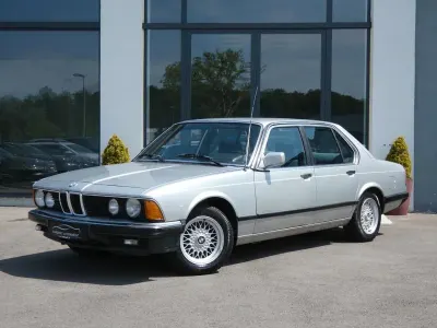 Gebraucht BMW 728 184 PS (135 kW) 1984 Silber Limousine