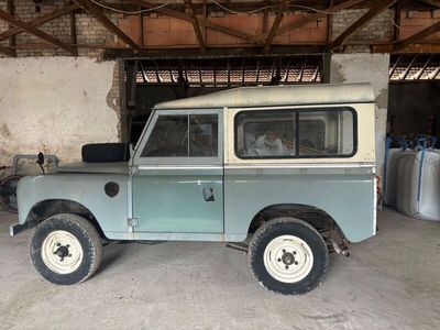 Land Rover 3