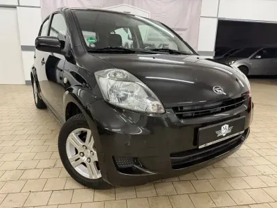 Gebraucht Daihatsu Sirion 91 PS (66 kW) 2008 Schwarz Kleinwagen
