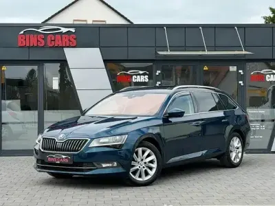 Gebraucht Skoda Superb Style 190 PS (139 kW) 2017 Blau Kombi