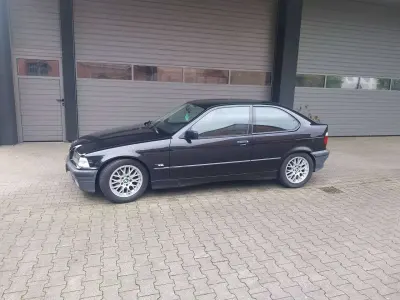 Gebraucht BMW 316 102 PS (75 kW) 1995 Silber Limousine