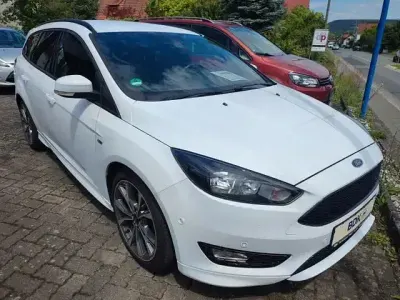 Gebraucht Ford Focus ST-Line X 155 PS (114 kW) 2020 Weiß Limousine