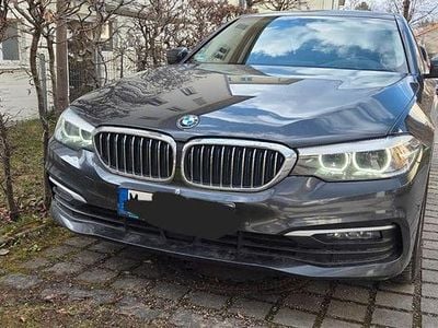 Gebraucht BMW 530e iPerformance 252 PS (185 kW) 2019 Grau Limousine